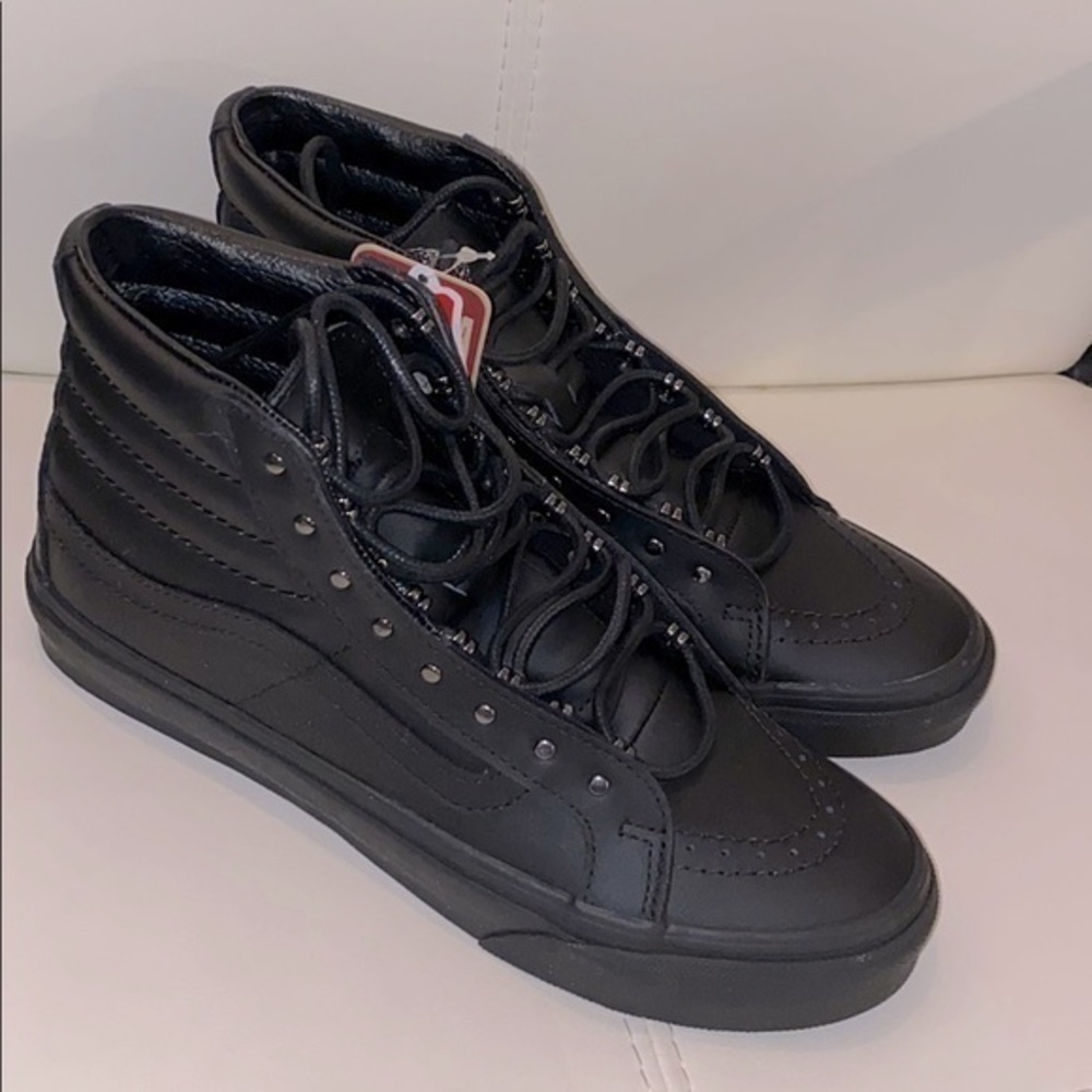 ⭐️✨Super Rare ➡️ 🅥🅐🅝🅢 Sk8-Hi Slim ✖️ All Black Leather NWT & OG box!!